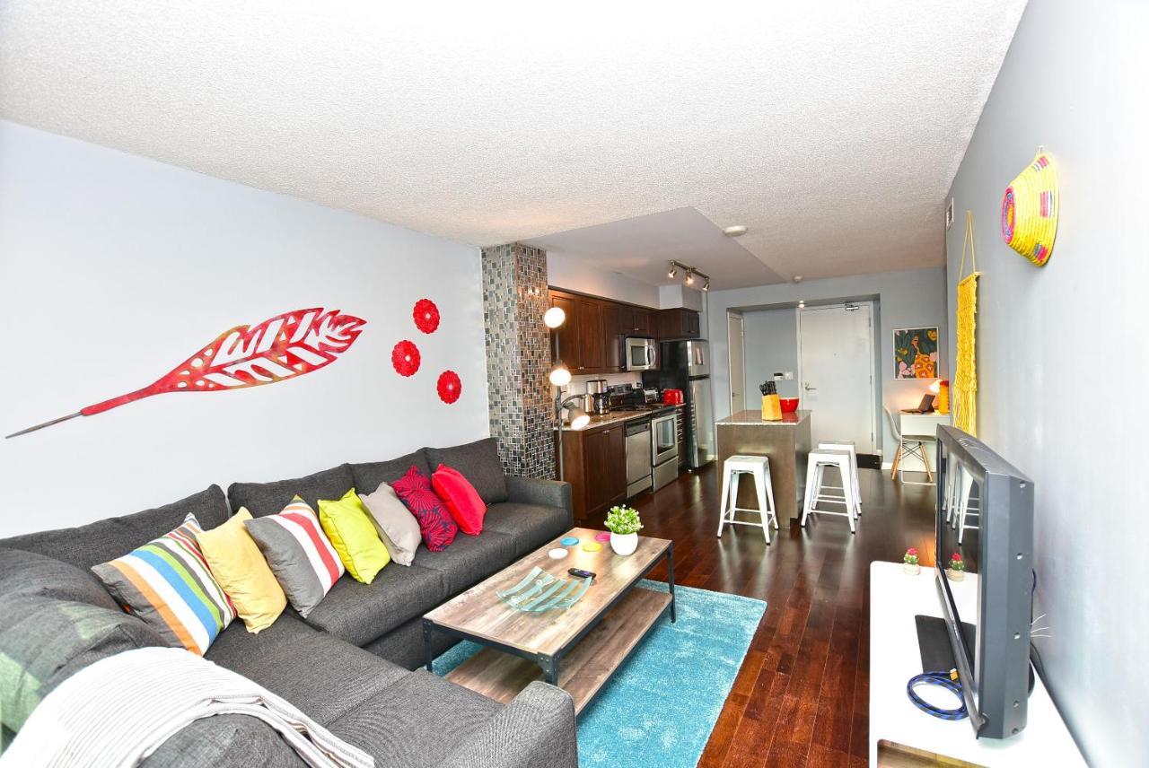 Downtown Condo, Free Parking & Amenities Toronto Esterno foto